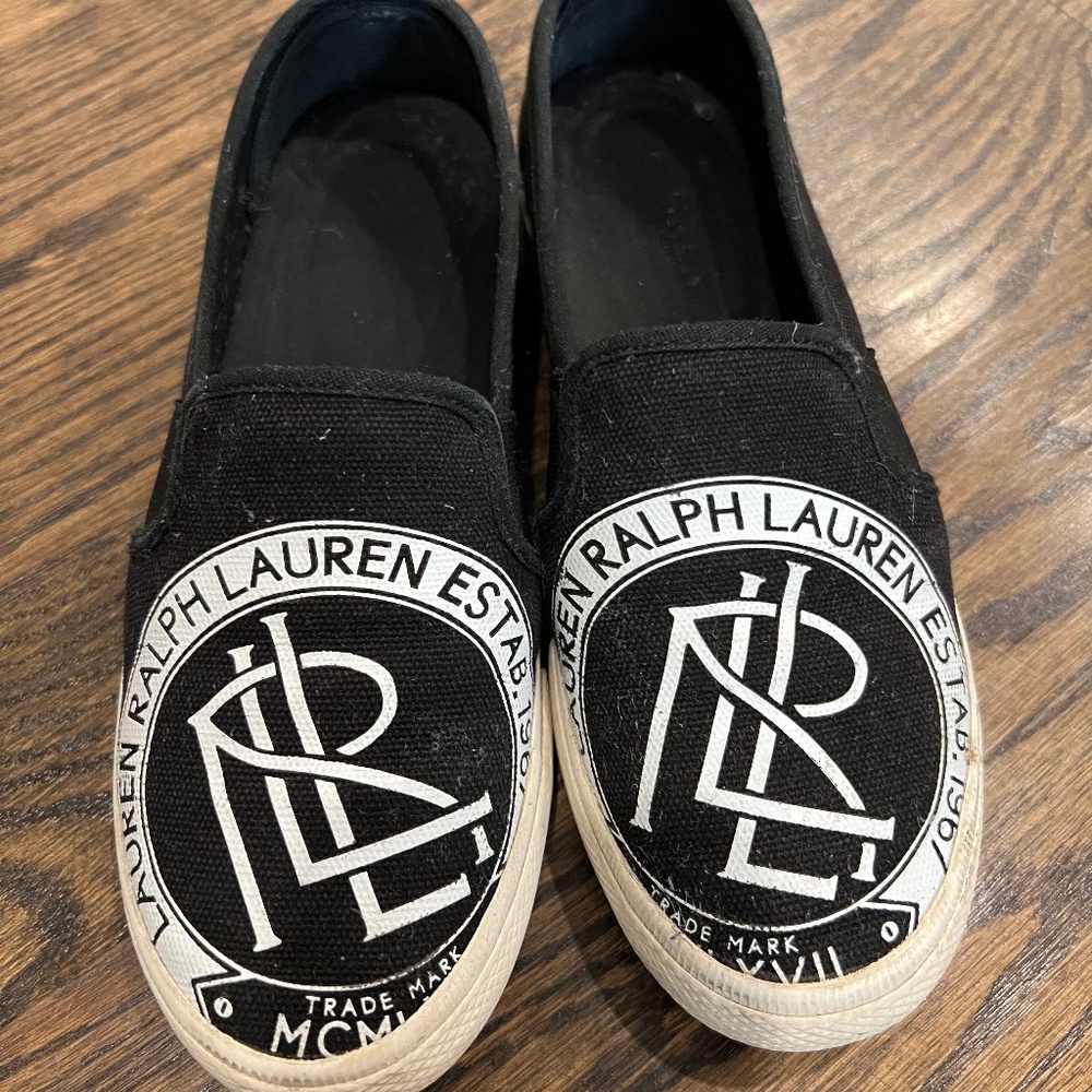 Lauren Ralph Lauren black sneaker